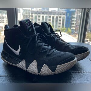 Nike Kyrie 4 Ankle Taker